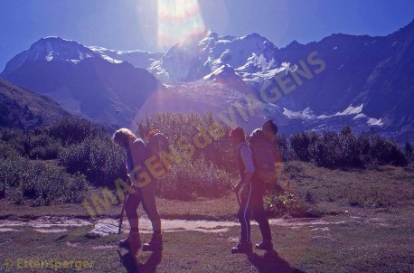 Auf dem Weg zum Abenteuer/No caminho para começar a aventura/On the way to start the adventure