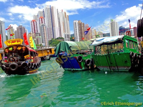 A morada nos barcos e nos arranhas-céus/ The address in the boats and at skyscrapers/Die Adresse auf den Armen und Wolkenkratzer
