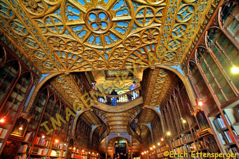O magnífico interior da Livraria Lello/Das prächtige Interieur von Lello/The magnificent interior of Lello bookshop