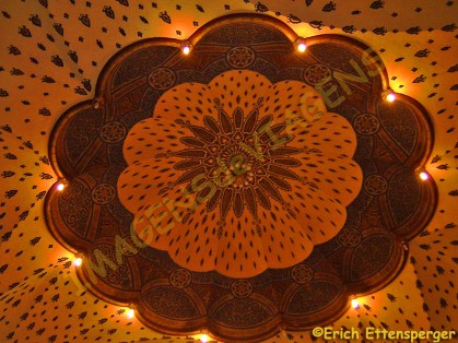 Teto de uma das belas salas do hotel Gellért /Decke des schönen Hotelzimmer Gellért/Ceiling of the beautiful hotel rooms Gellért