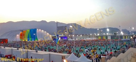 Vista da praça de alimentação /Gastronomiebereich /food court