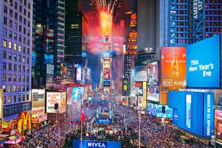 New York. Fonte/Source: https://www.timeout.com/newyork/blog/10-insider-tips-for-doing-times-square-on-new-years-eve-123015