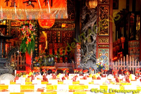 Lugar famoso para cultos/ populärer Gebetsort /famous worship place