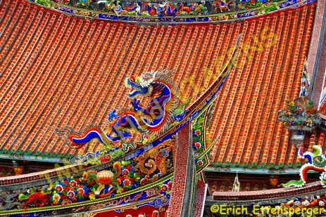 Detalhe decorativo com um dragão/Drachendekoration/dragon decoration