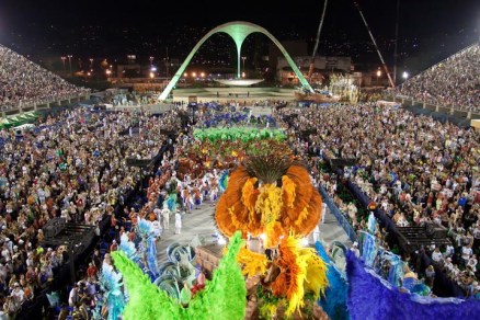 Fonte/source: http://www.obaoba.com.br/variedades/noticia/ingressos-para-os-desfiles-do-carnaval-2015-no-rio-de-janeiro
