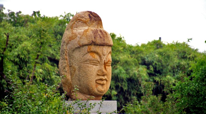 BUSAN, IMPRESSÕES DA TERRA DA MANHÃ TRANQUILA/EINDRÜCKE AUS DEM LAND DER MORGENSTILLE/IMPRESSIONS FROM THE LAND OF THE MORNING CALM