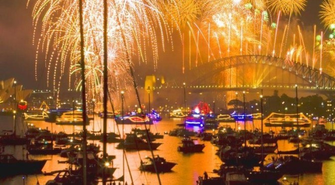 10 INFORMAÇÕES UTÉIS SOBRE A FESTA DE ANO NOVO EM SYDNEY/10 NÜTZLICHE INFORMATIONEN FÜR DIE NEUJAHRSPARTY IN SYDNEY/ 10 USEFUL INFORMATION ON SYDNEY NEW YEAR’S PARTY 