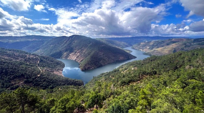 Região do Douro – paraíso para os amantes do vinho/Region Douro – Paradies für Weinliebhaber/Douro region – paradise for wine lovers